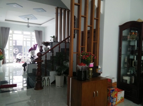 Cho thuê nhà nguyên căn mặt tiền đường số