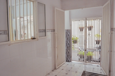 [11 TRIỆU] Cho thuê nhà đẹp có 03 máy lạnh đường Huỳnh Tấn Phát