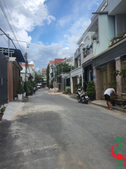 Nhà 95m2 Tam Hiệp Sổ hồng thổ cư, đường 2 xe hơi, chỉ 4ty950