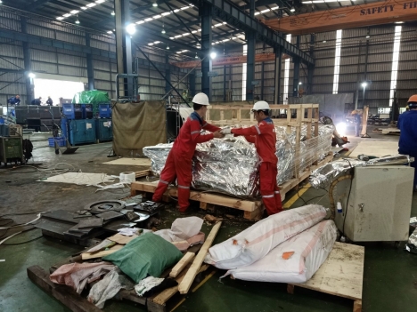 Đóng gói hàng hóa máy móc đảm bảo an toàn vận chuyển
