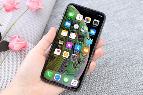 iPhone Xs 64GB sale sốc tháng 8