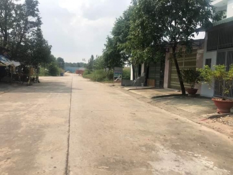 ÔNG ANH THUA ĐỘ ĐÁ BANH - CẦN BÁN GẤP CÁC LÔ ĐẤT KCN MỸ PHƯỚC - TP BẾN CÁT - BÌNH DƯƠNG