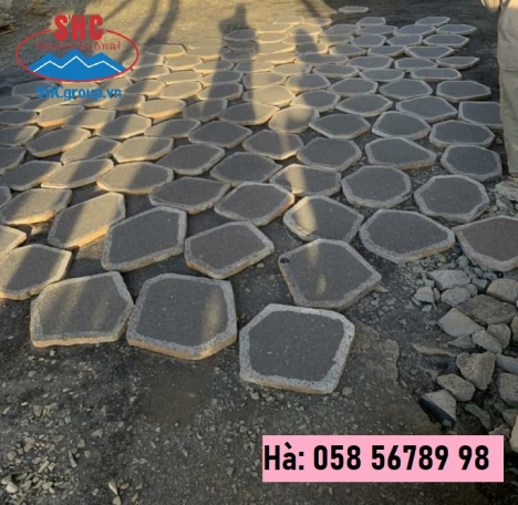Đá bước dạo bazan khò lửa trang trí sân vườn