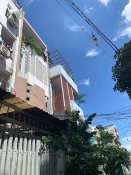 Cho thuê nhà 1 trệt 2 lầu đầy đủ nội thất đường Trần Xuân Soạn