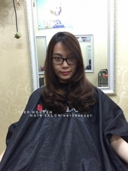 Tóc layer xoăn sóng lơi ngang vai, học nghề tóc. - Tiệp Nguyễn Hair Salon
