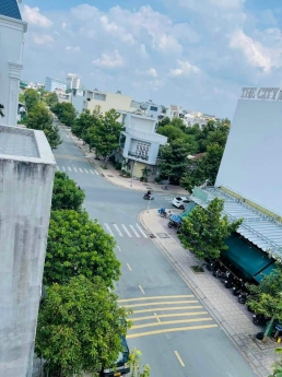 Giá chỉ 8,8 tỷ thôi ạh.Bán nhà D2D 3 lầu dtsd 283,9m2 SHR THỔ CƯ