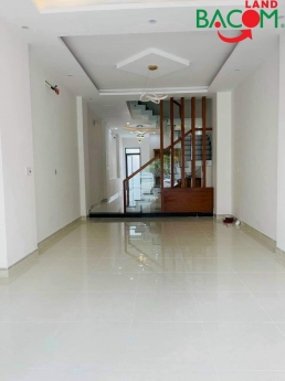 Giá chỉ 8,8 tỷ thôi ạh.Bán nhà D2D 3 lầu dtsd 283,9m2 SHR THỔ CƯ