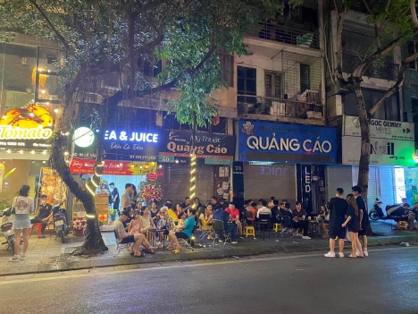 Do mình chuyển đổi ngành kinh doanh nên Mình muốn sang nhượng quán trà chanh nước ép trên phố Lê