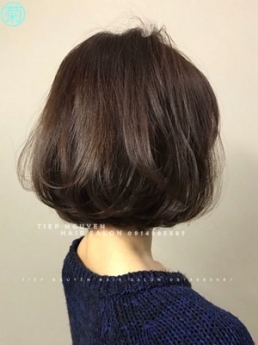 Tóc ngang vai uốn sóng lơi - Tiệp Nguyễn