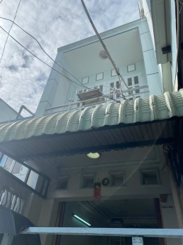 NHÀ TRỆT LẦU ĐÚC ngay trung tâm gần chợ CẦN THƠ