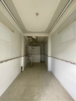 NHÀ TRỆT LẦU ĐÚC ngay trung tâm gần chợ CẦN THƠ