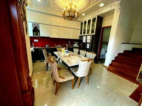 Cần bán gấp căn biệt thự nghỉ dưỡng 2 mặt tiền khu vip An Sơn Phường 4, TP. Đà Lạt, giá 23 tỷ