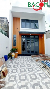Nhà lầu mới hiện đại 100m2 đường ô tô đi thoải mái SHR thổ cư chỉ 4ty
