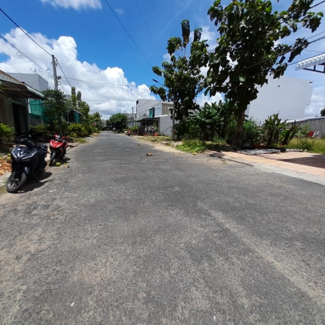 Nền đẹp đường số 5 trung tâm thương mại Phong Điền Cần Thơ