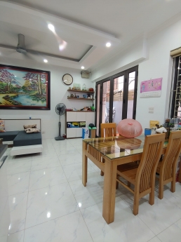 Siêu phẩm Nguyễn Văn Cừ, ô tô đỗ cửa, dân xây, nội thất xịn 37m2, 5 tầng, nhỉnh 4 tỷ