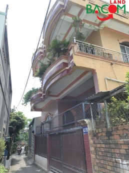 Rẻ quá. Nhà 1 trệt 2 lầu 9*10.5m  gần chợ Tân Vạn, SHR thổ cư đg oto chỉ 2.85 Tỷ