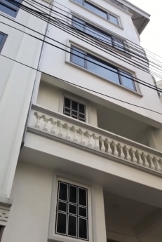 Chính chủ cần cho thuê mặt bằng thuộc toà nhà 7 tầng tại Địa chỉ: 11 Phố Vũ Ngọc Phan, Phường Láng