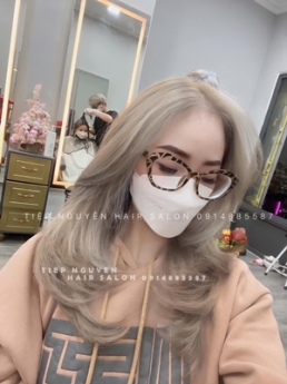 Tóc layer xoăn ngắn hippie nhẹ nhàng style - Tiệp Nguyễn Hair
