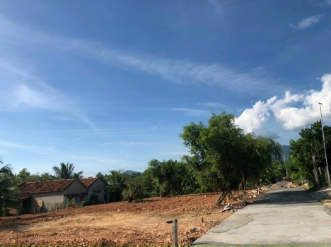 Bán đất mặt tiền QH11m trung tâm Ninh Hưng,Ninh Hoà chỉ hơn 900tr có thổ cư