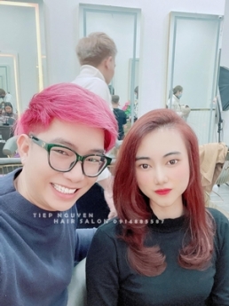 Xoăn ngắn hippie nhuộm nâu tây - Tiệp Nguyễn Hair