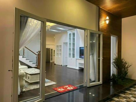 Cần bán căn biệt thự nghỉ dưỡng đường Nam Hồ Phường 11, TP. Đà Lạt, giá 12,9 tỷ