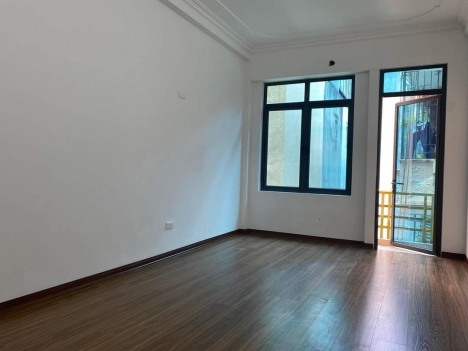 Cần bán nhà Trần Cung, ô tô qua nhà, kinh doanh, 65m2 4 tầng, mặt tiền 5m, giá 6.5 tỉ,