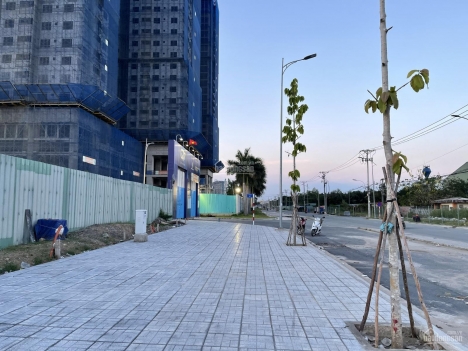Bán gấp 5 căn nhà phố Q7 Saigon Riverside, DT 5x18, 8x18m, GPXD hầm 4 lầu, Giá trả trước 7.8 tỷ/lô.