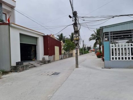 mặt đường quyết tiến 2 hợp đức Đồ Sơn Hải Phòng . 13,7 tr m