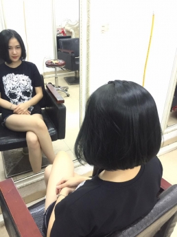 Style thời trang với tóc xoăn ngắn hippie cho phái nữ - Tiệp Nguyễn Hair