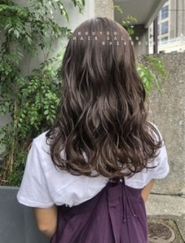 Tóc xoăn ngắn hippie nhẹ nhàng đầy nữ tính - Tiệp Nguyễn Hair