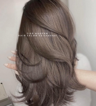 Tóc xoăn ngắn hippie phù hợp với phái nữ hiện đại - Tiệp Nguyễn Hair