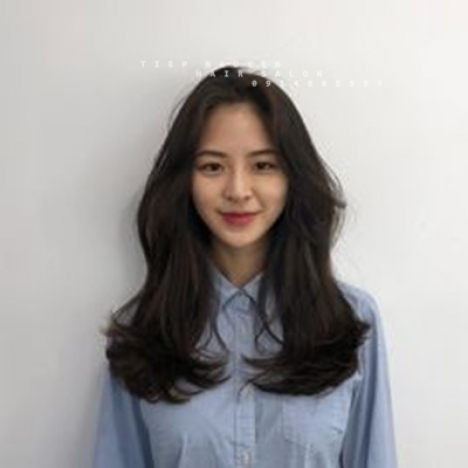 Tóc xoăn ngắn hippie nhẹ tóc mỏng - Tiệp Nguyễn Hair