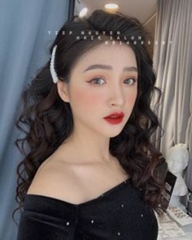 Tóc xoăn ngắn hippie mái mưa, xoăn bung tầng - Tiệp Nguyễn Hair