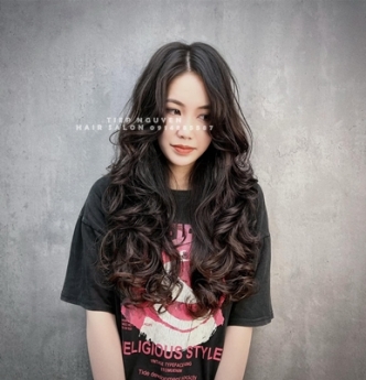 Tóc xoăn ngắn hippie, 9 ưu điểm của kiểu tóc - Tiệp Nguyễn Hair