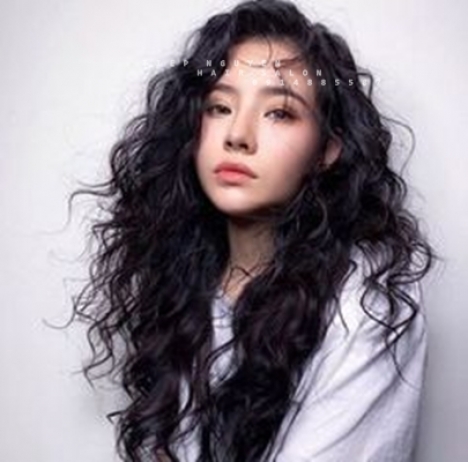 tóc xoăn ngắn hippie nhẹ nhàng style độc đáo - Tiệp Nguyễn Hair