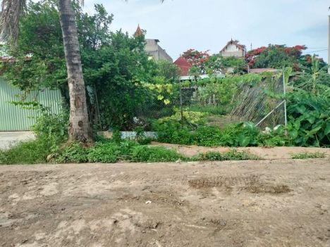 tuyến 2 phạm văn đồng mặt đường 6m.  16tr m