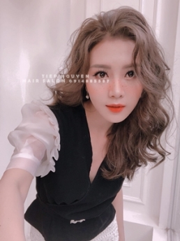 34 kiểu tóc xoăn ngắn hippie đẹp nhất mùa thu 2022 - Tiệp Nguyễn Hair