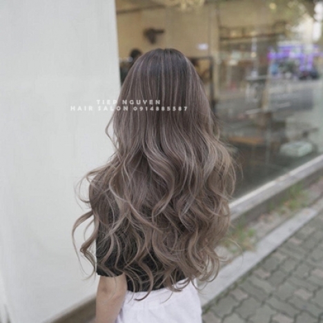 Tóc xoăn ngắn hippie phù hợp với phái nữ hiện đại - Tiệp Nguyễn Hair