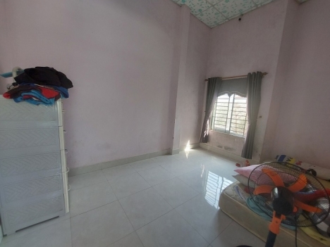 Mặt tiền 2 tầng góc Trung Nghĩa 4 ở nhiều người buôn bán tốt