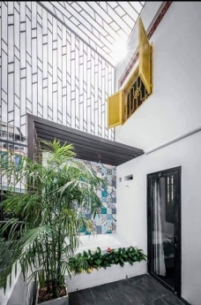 bán nhà hxh lạc long quân. ô tô đậu cửa. p 10. quận tân bình. nhà mới đẹp ở ngay. 4 tầng btct. nở