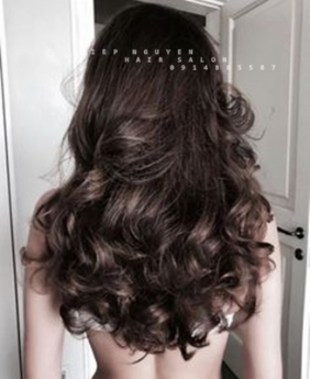 4 kiểu xoăn ngắn hippie năm 2022 hot trend - Tiệp Nguyễn Hair