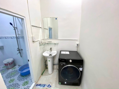 Chỉ 2ty6 có ngay căn nhà SHR thổ cư đường ô tô gần công an B5 P.Tân Hiệp