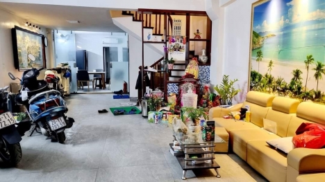 Siêu Hiếm Nhà Phan Đình Giót, Ô Tô Đỗ Cửa, 40m2, 4 Tầng, MT 4m, 3 Tỷ 6