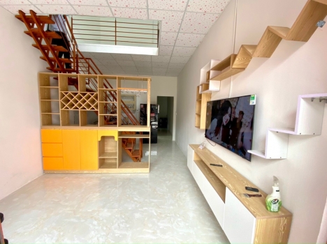 Chỉ 2ty6 có ngay căn nhà SHR thổ cư đường ô tô gần công an B5 P.Tân Hiệp