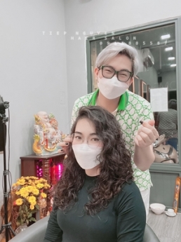 Xoăn ngắn hippie chăm sóc tại nhà dễ dàng - Tiệp Nguyễn Academy