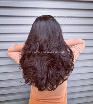 Xoăn ngắn hippie nhẹ tóc thưa - Tiệp Nguyễn Academy