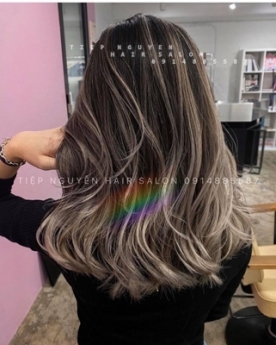 Tóc xoăn ngắn hippie, Tiệp Nguyễn Academy