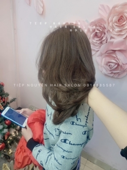 Tóc hippie xoăn ngắn nhẹ nhàng độc đáo. - Tiệp Nguyễn Academy