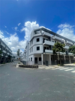 Em bán nhà phố xây sẵn cách TPHCM chỉ 22km, thanh toán chỉ 1.9 tỷ nhận nhà ngay