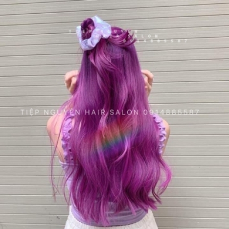 Tóc xoăn ngắn hippie, Tiệp Nguyễn Academy